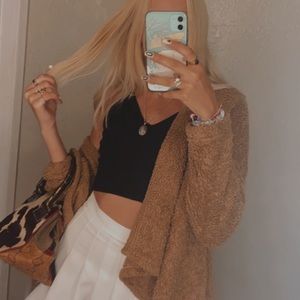 black crop top